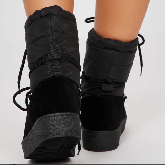 Black Winter Snow/Rain Boots - Picture 3 of 5